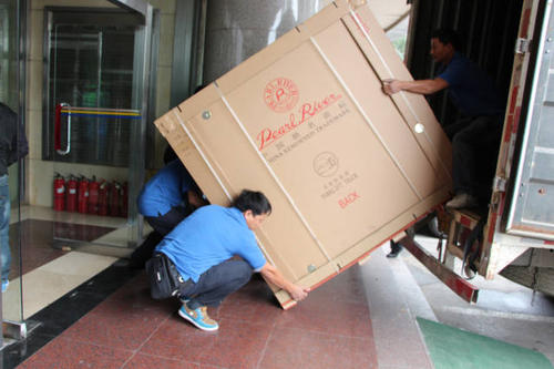 施秉钢琴贵重工艺品无忧运